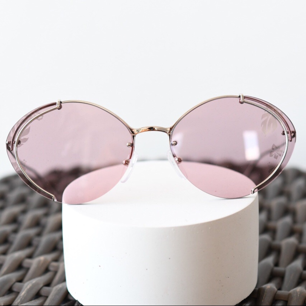 Brand New! Prada Sunglasses 🌺 PR 60US 63mm 1BC239